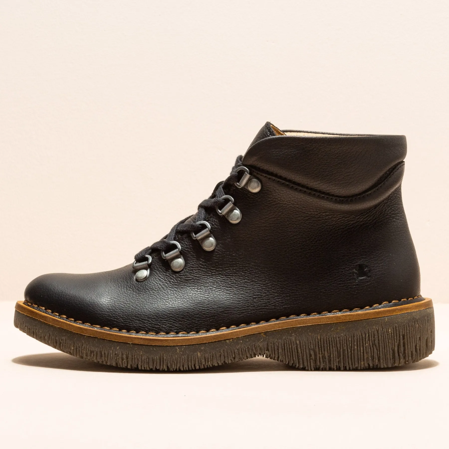 Damen El Naturalista 5578 Volcano