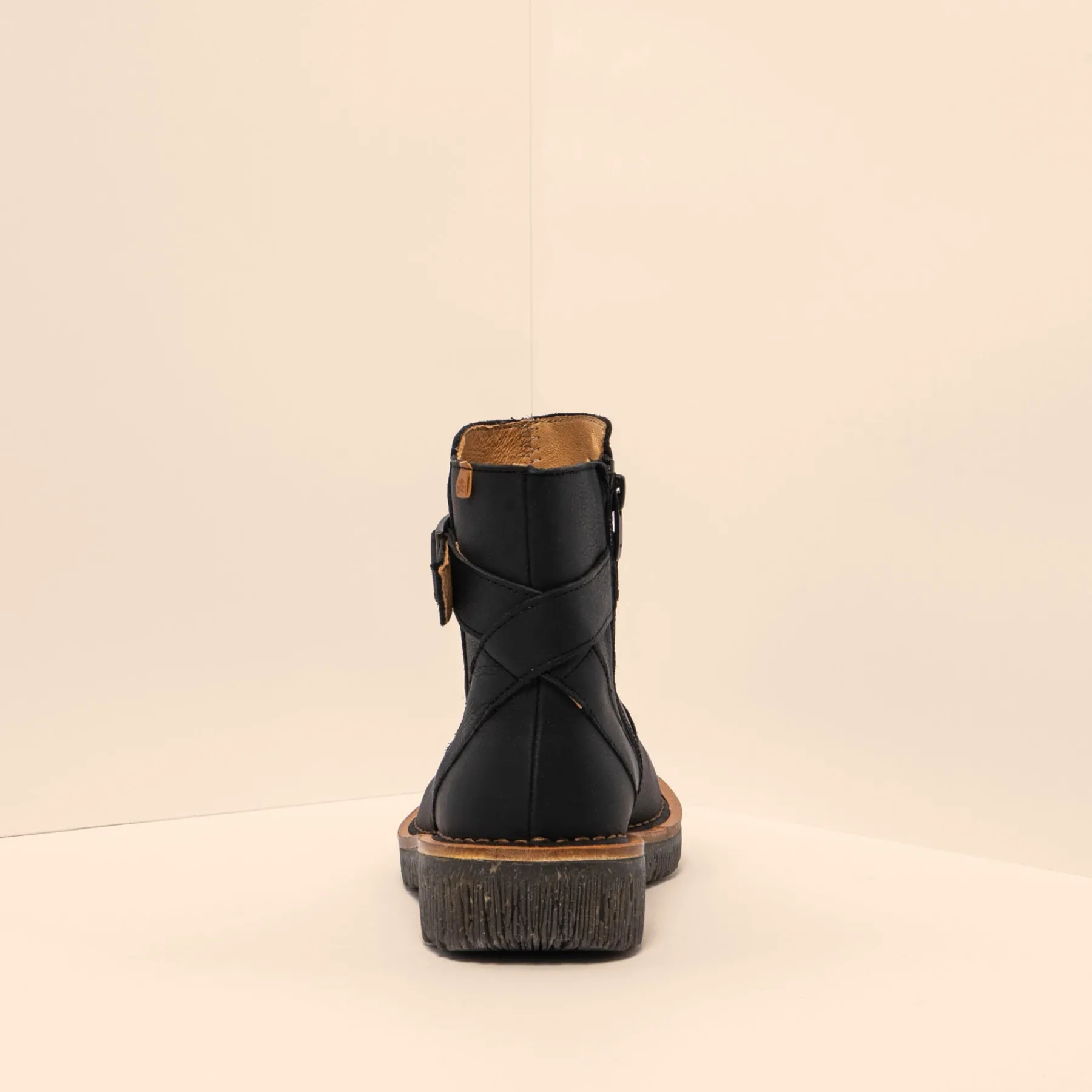 Damen El Naturalista 5580 Volcano