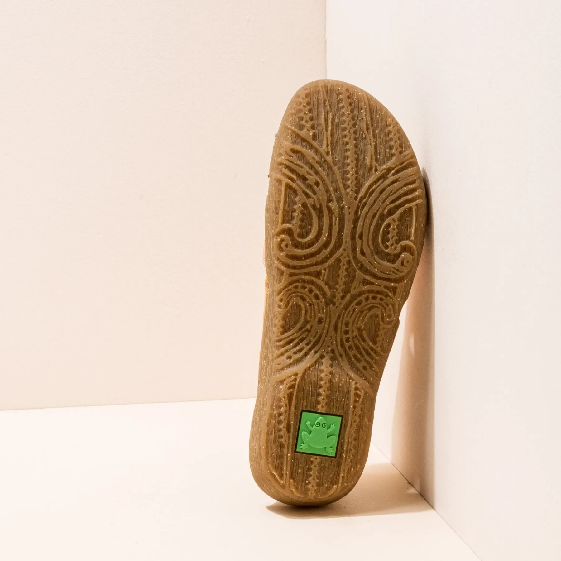 Damen El Naturalista 5702 Wakatiwai